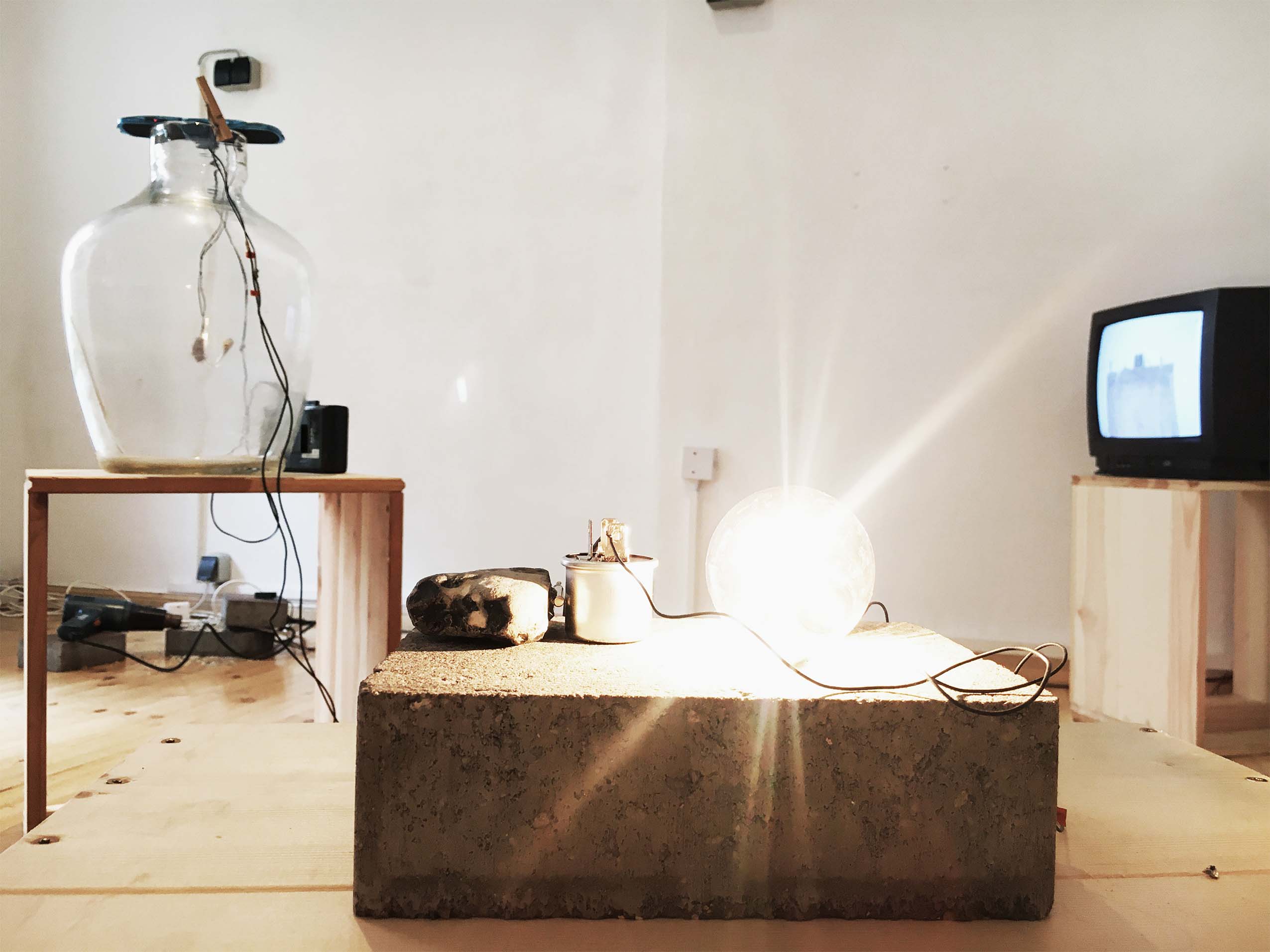 we are on a balancing act (2021)